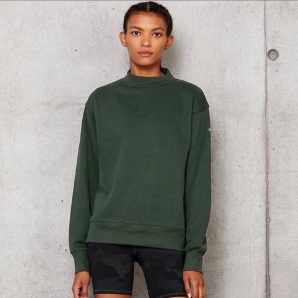NWT Alo Yoga Mock Neck Long Sleeve Freestyle Sweatshirt Forest Green -Size Small